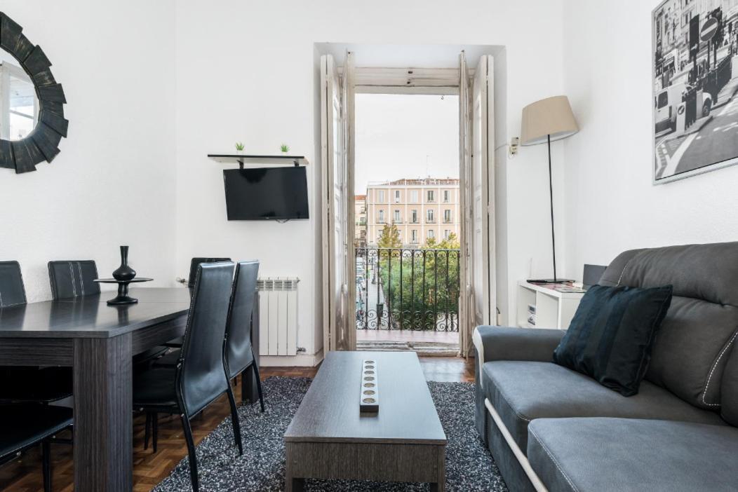 M&F Apartaments Chueca Madrid Luaran gambar